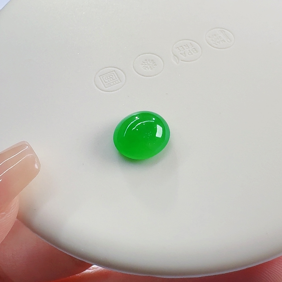 翡翠颈饰未镶嵌蛋面11