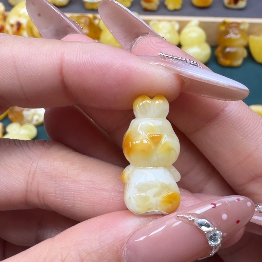 琥珀未镶嵌裸石蜜蜡