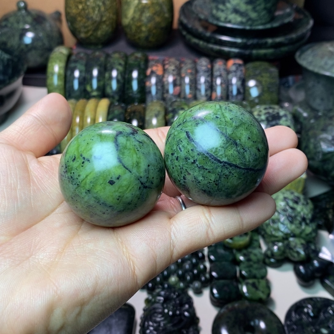 蛇纹石玉未镶嵌项链