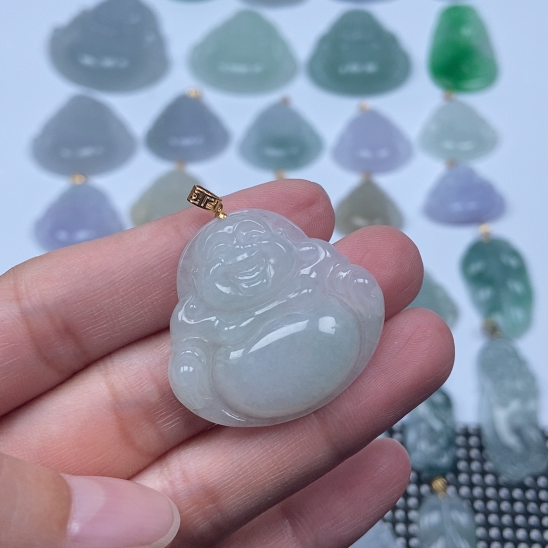 翡翠18K金镶嵌颈饰佛公