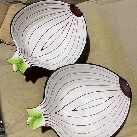 微瑕，不能明火，口径18高6大号2个洋葱