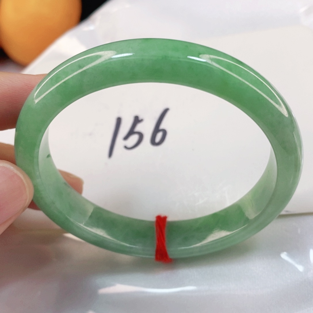 翡翠手镯未镶嵌58圈口贵妃