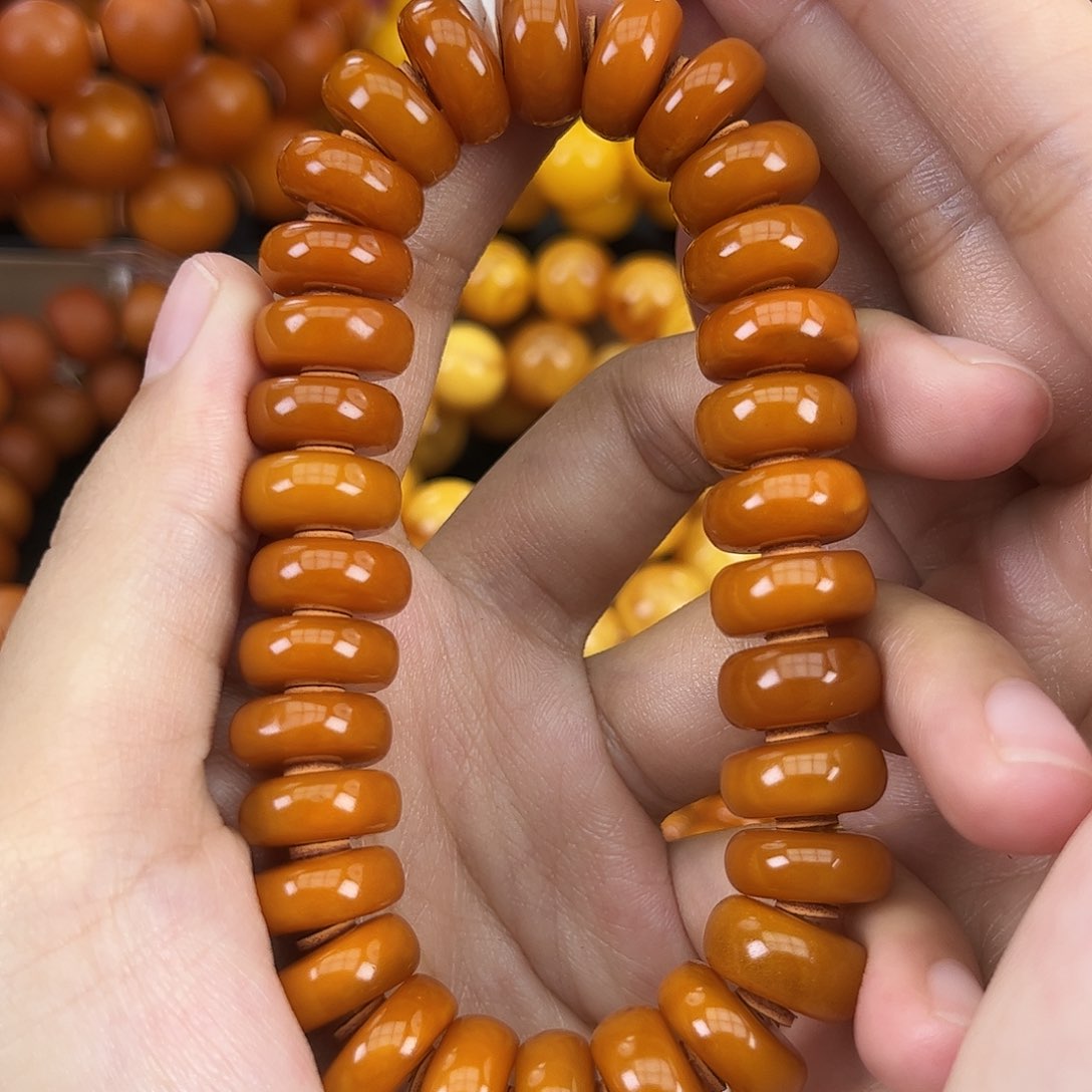 琥珀颈饰未镶嵌蜜蜡