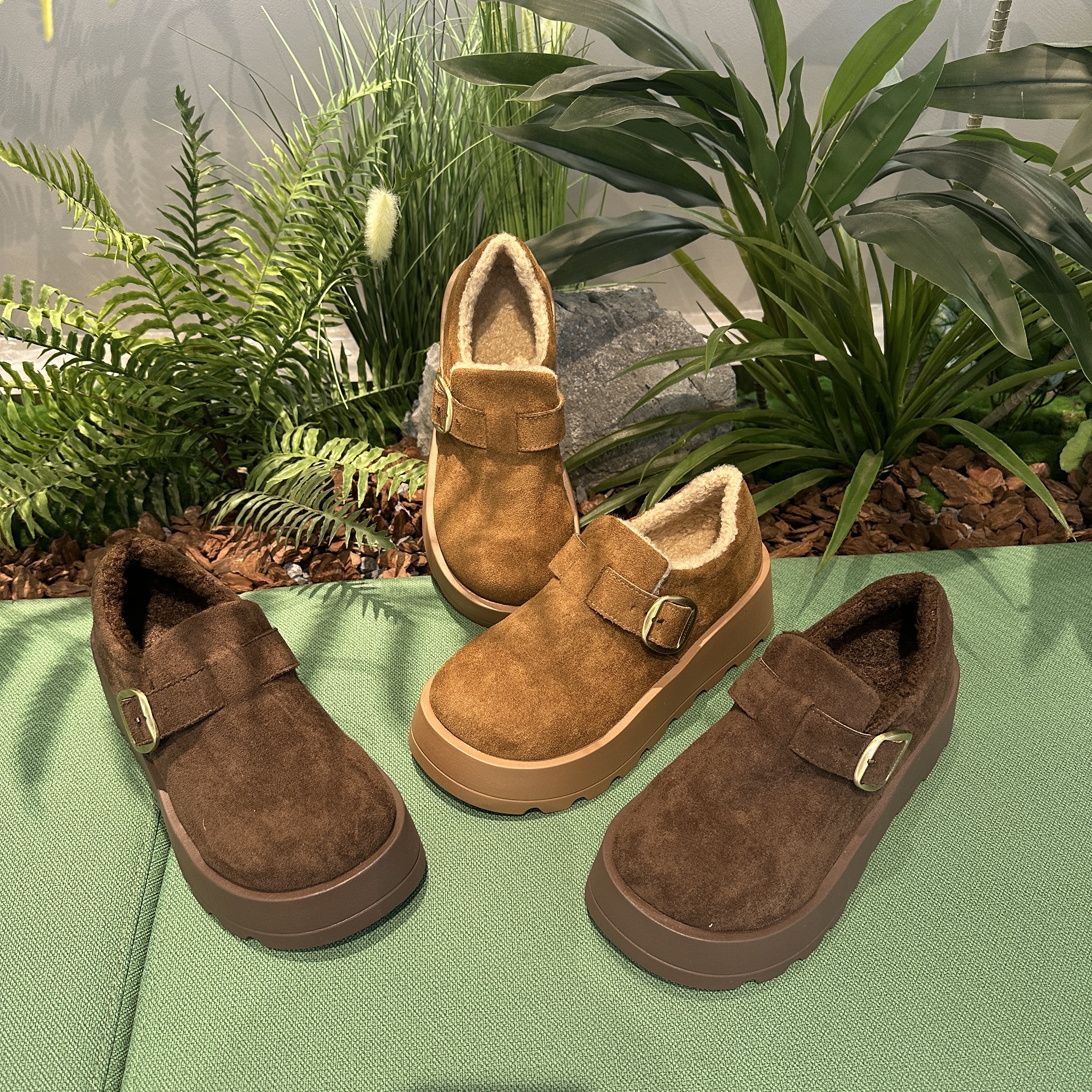 松糕厚底女鞋加绒加厚低帮雪地靴2025冬季一脚蹬勃肯鞋