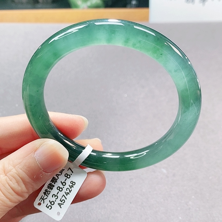 【闪购商品】翡翠手镯（圆镯）未镶嵌