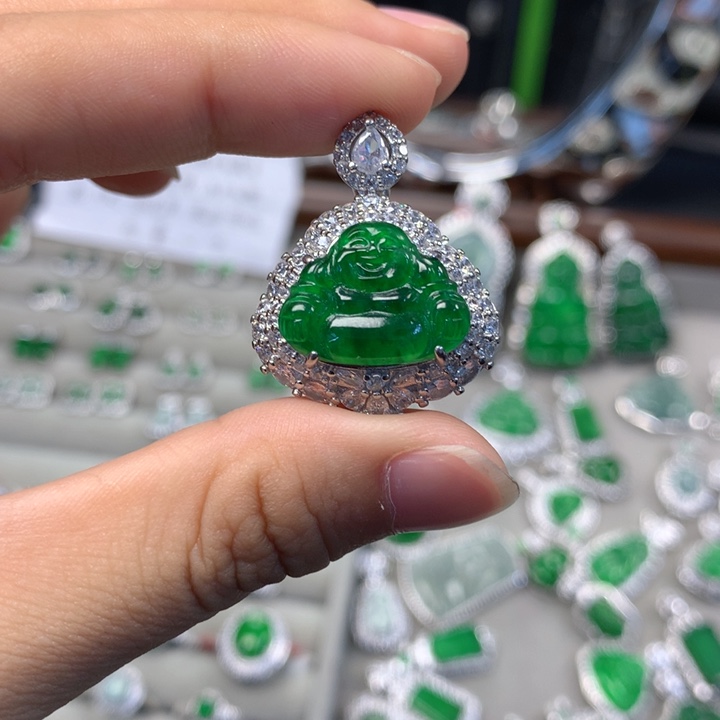 翡翠未镶嵌颈饰吊坠