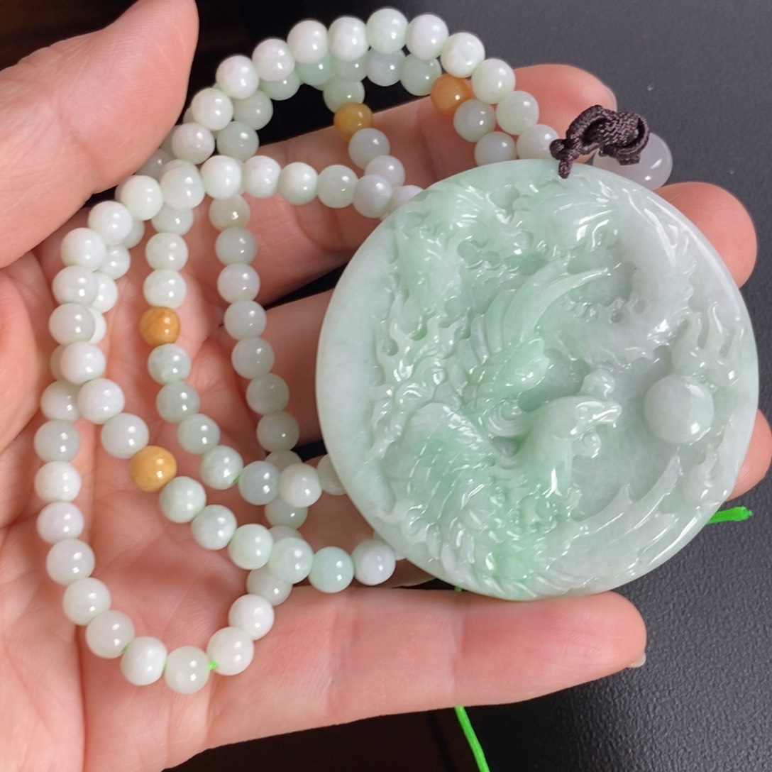 翡翠颈饰未镶嵌秀*吊坠