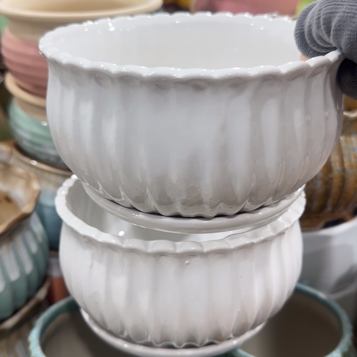 凑9米包邮，有孔，陶瓷花盆