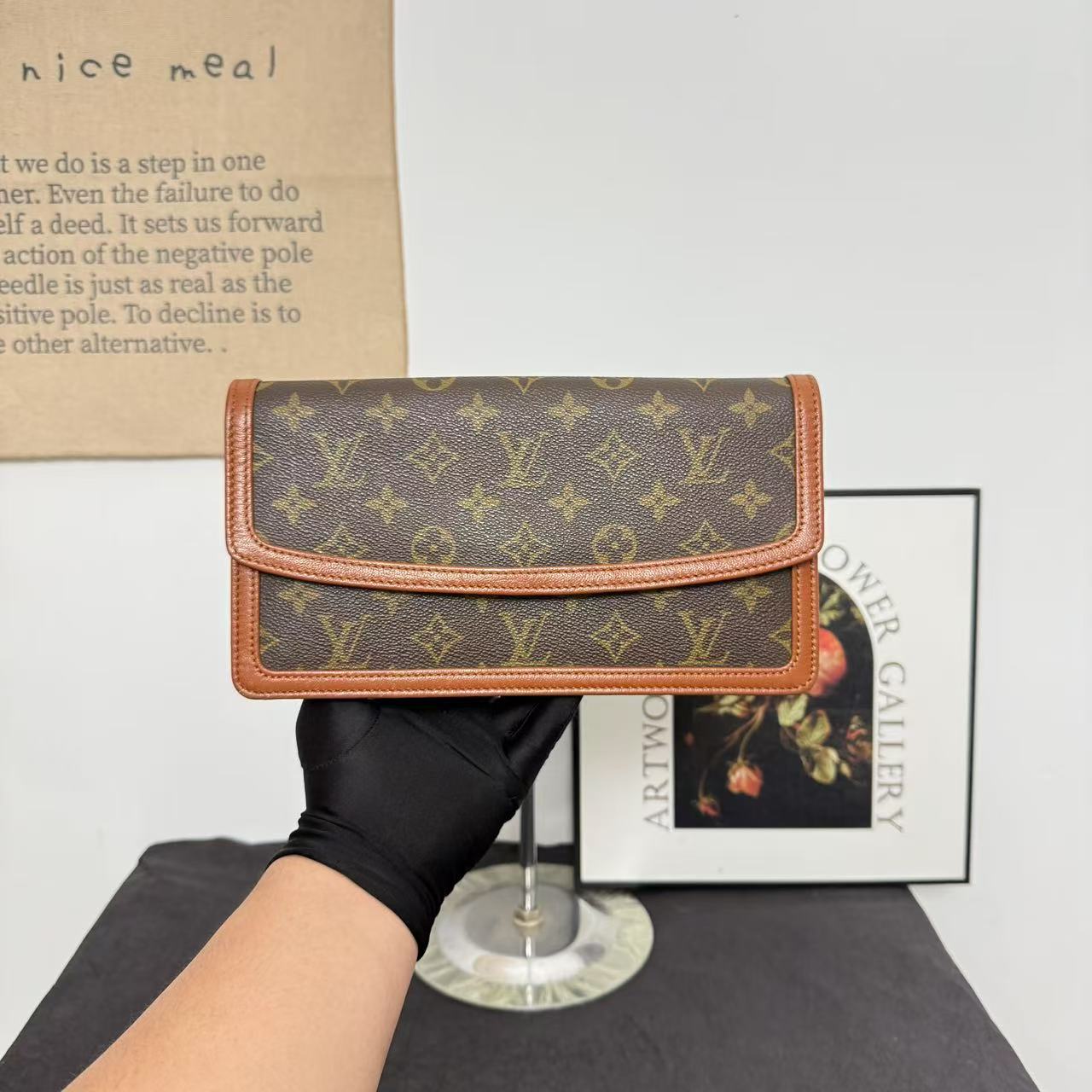 95新 LouisVuitton/路易威登 古登中古/lv信封包/斜跨包/手拿包