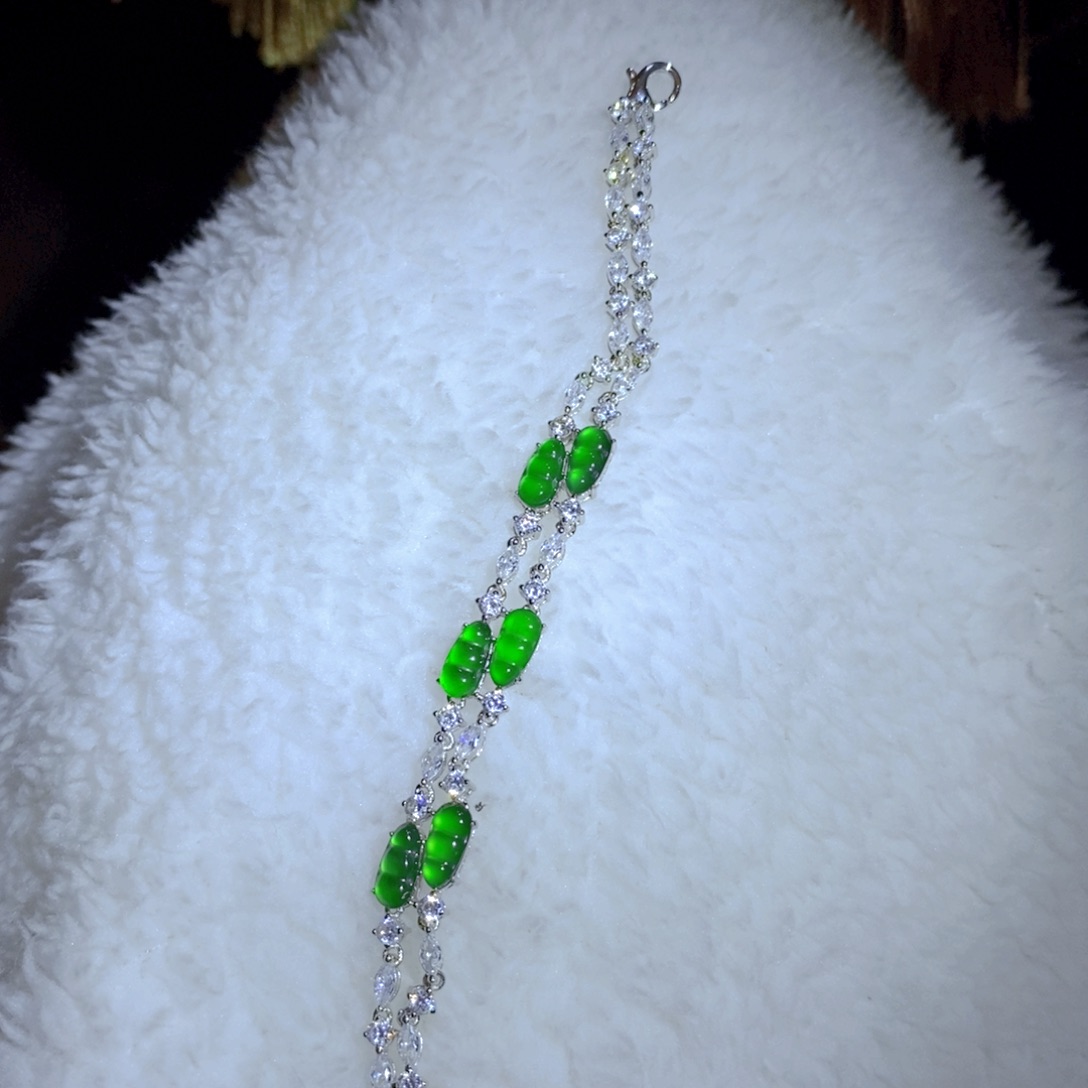 翡翠颈饰银S925镶嵌天然翡翠