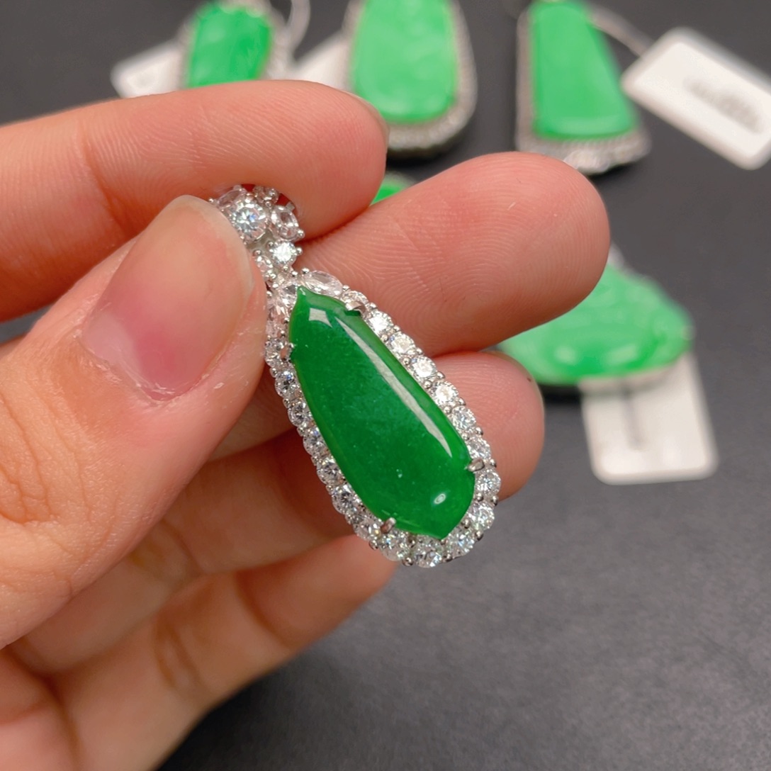 翡翠银S925镶嵌颈饰