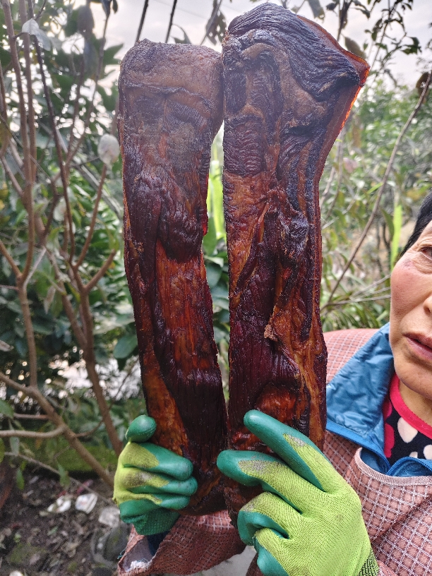 （五花腊肉）柏树烟熏腊肉肥瘦相间五花腊肉农家味道