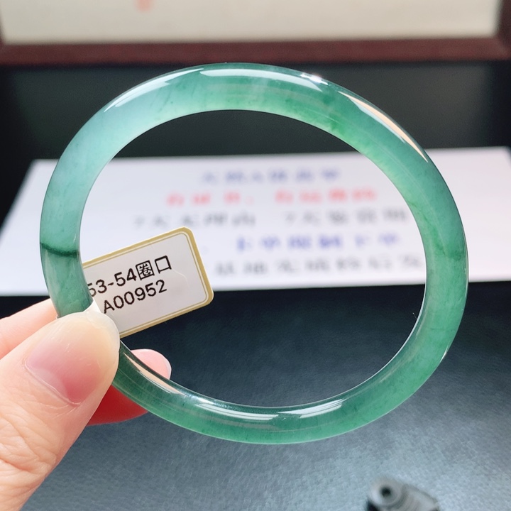 翡翠未镶嵌手镯翡翠手镯4