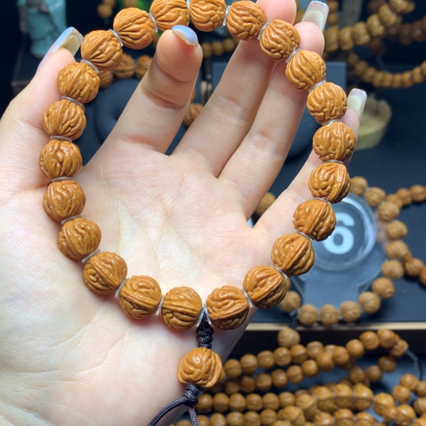 【闪购商品】桃核手串火麒麟13手串