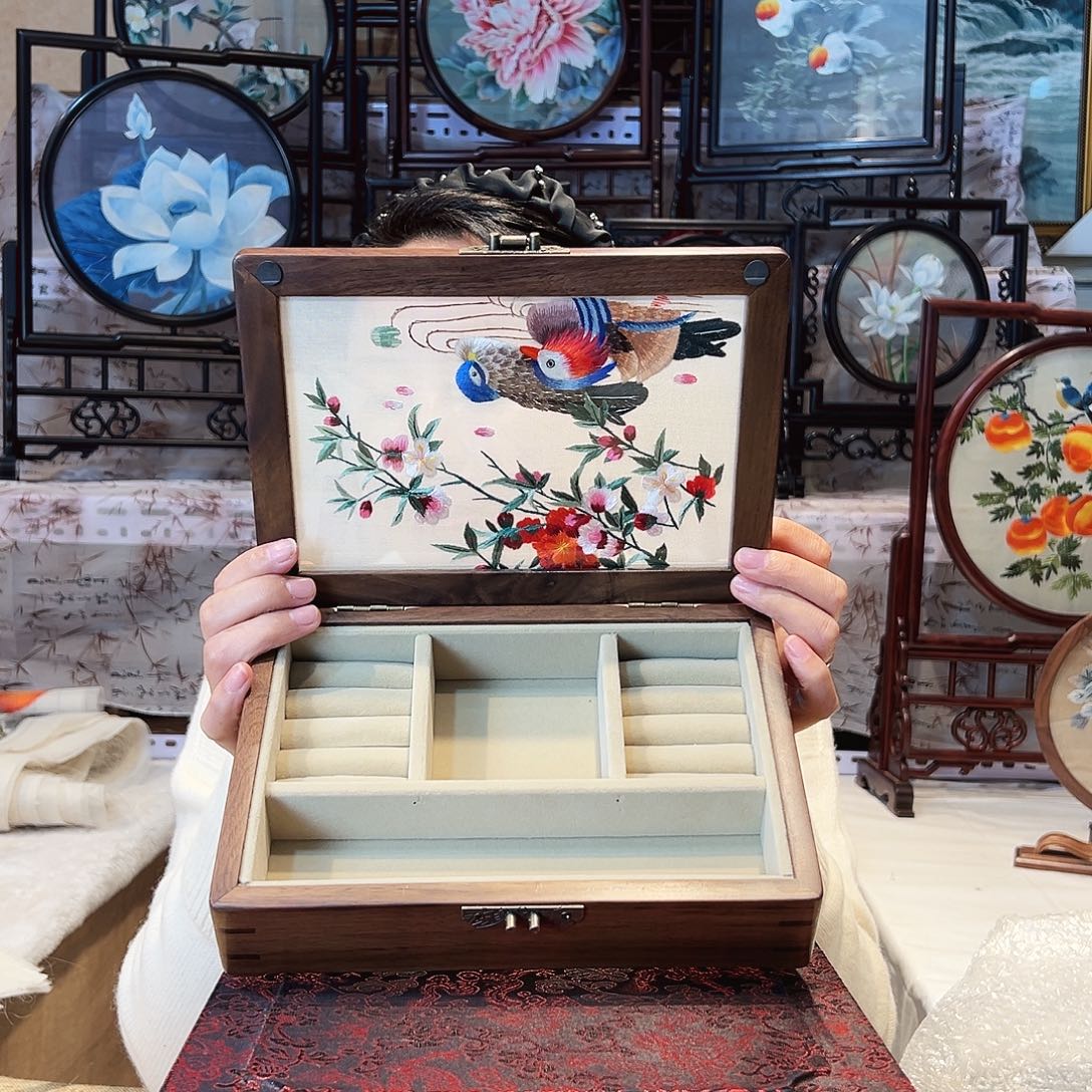 织绣苏绣首饰盒胡桃木手工双面