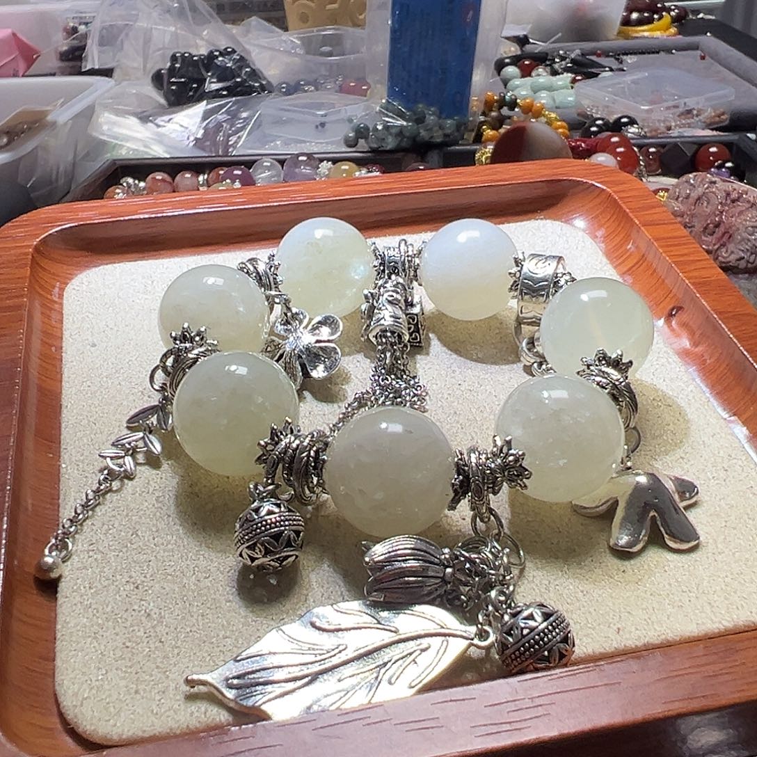 手链未镶嵌水晶水晶手链