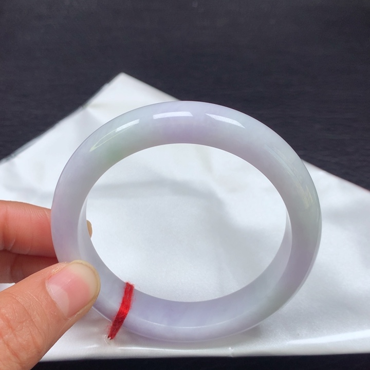 翡翠手镯未镶嵌57圈