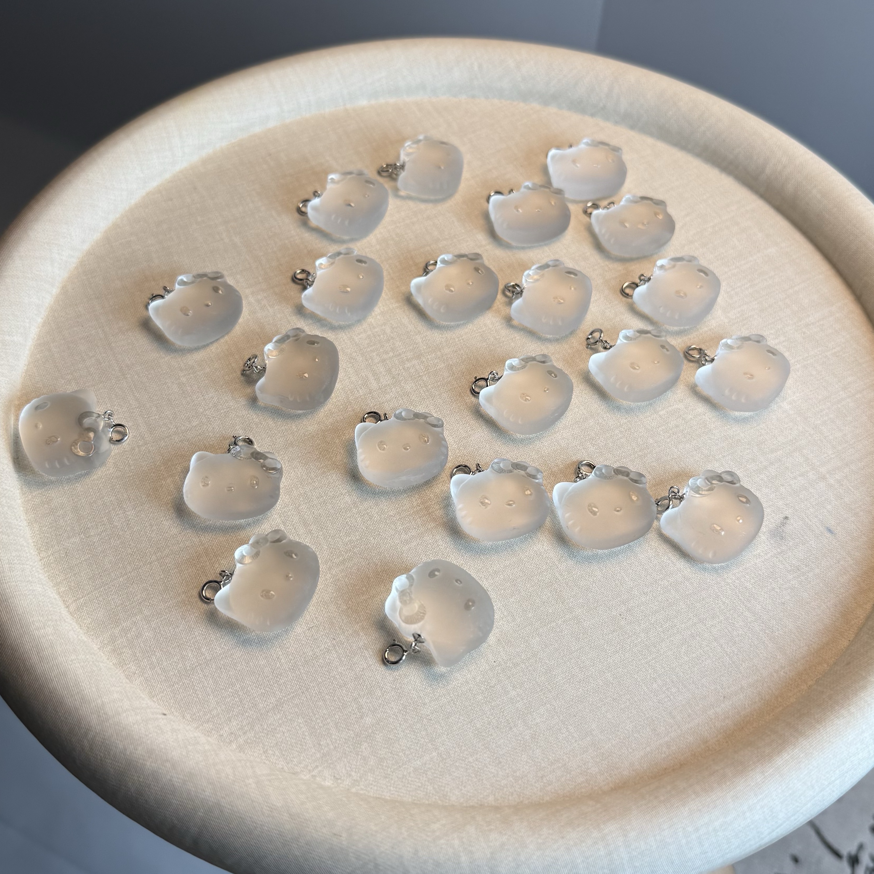 全净体白水晶KT磨砂吊坠多样性发其一