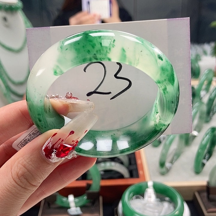 石英质玉手镯未镶嵌天然A货非洲翠手镯