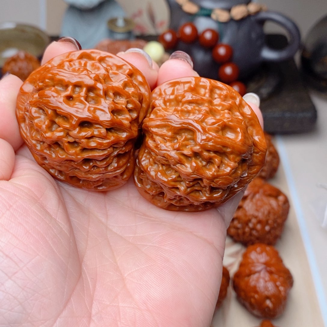 吊坠文玩核桃红狮子