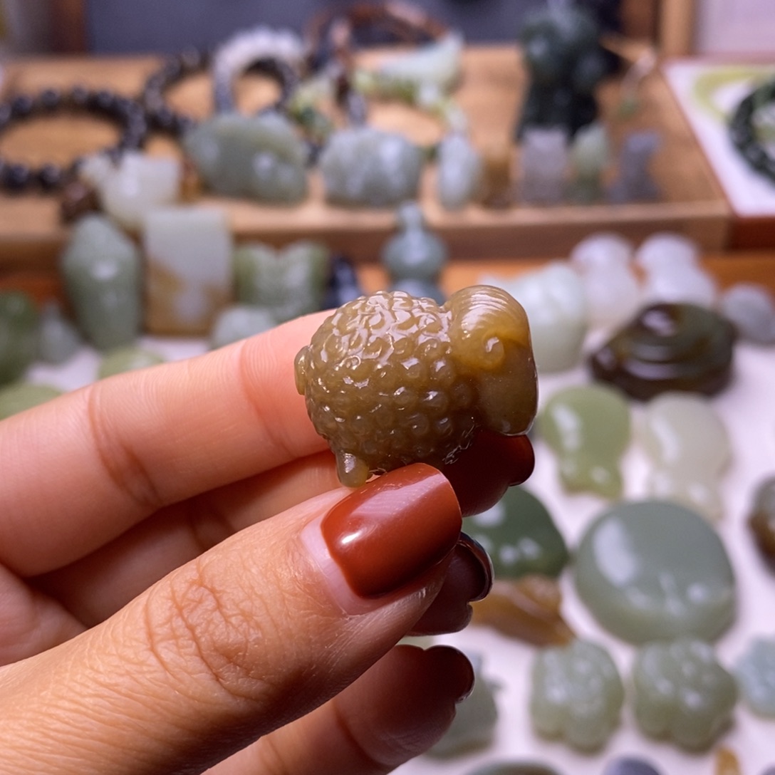 颈饰未镶嵌和田玉