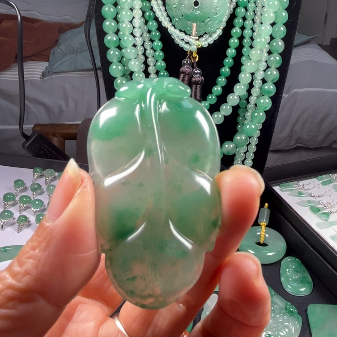 石英质玉吊坠(不含链)合金