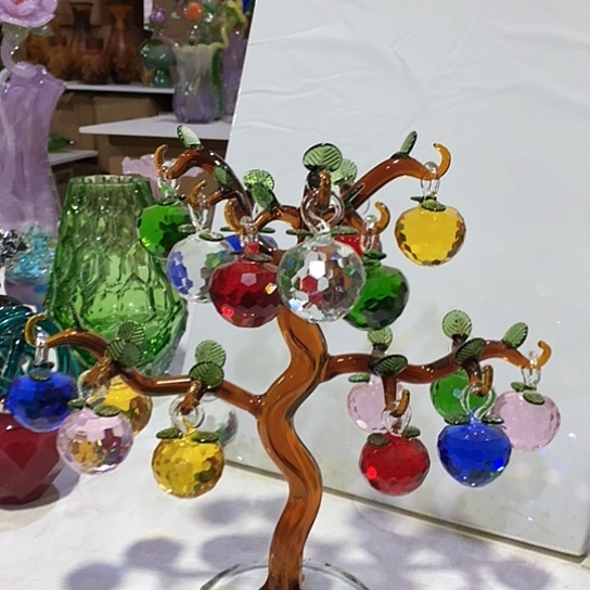 琉璃花瓶高30厘米宽30厘米