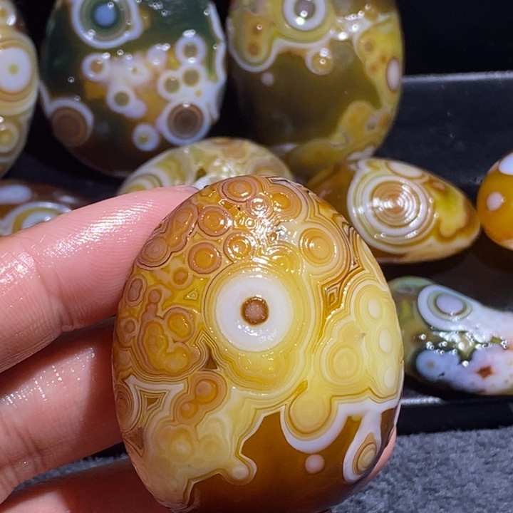 玛瑙/玉髓未镶嵌珠宝奇石125