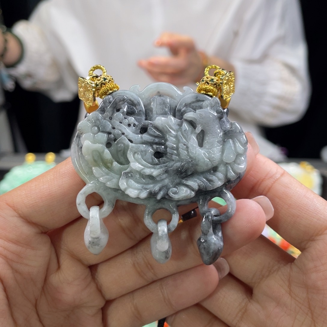 翡翠颈饰未镶嵌代编织