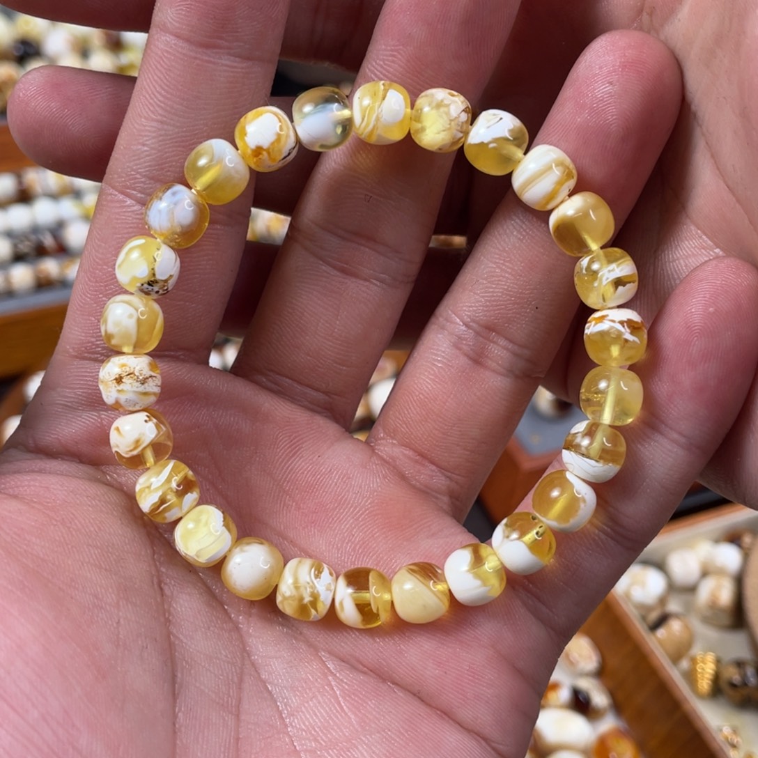 琥珀未镶嵌珠宝奇石