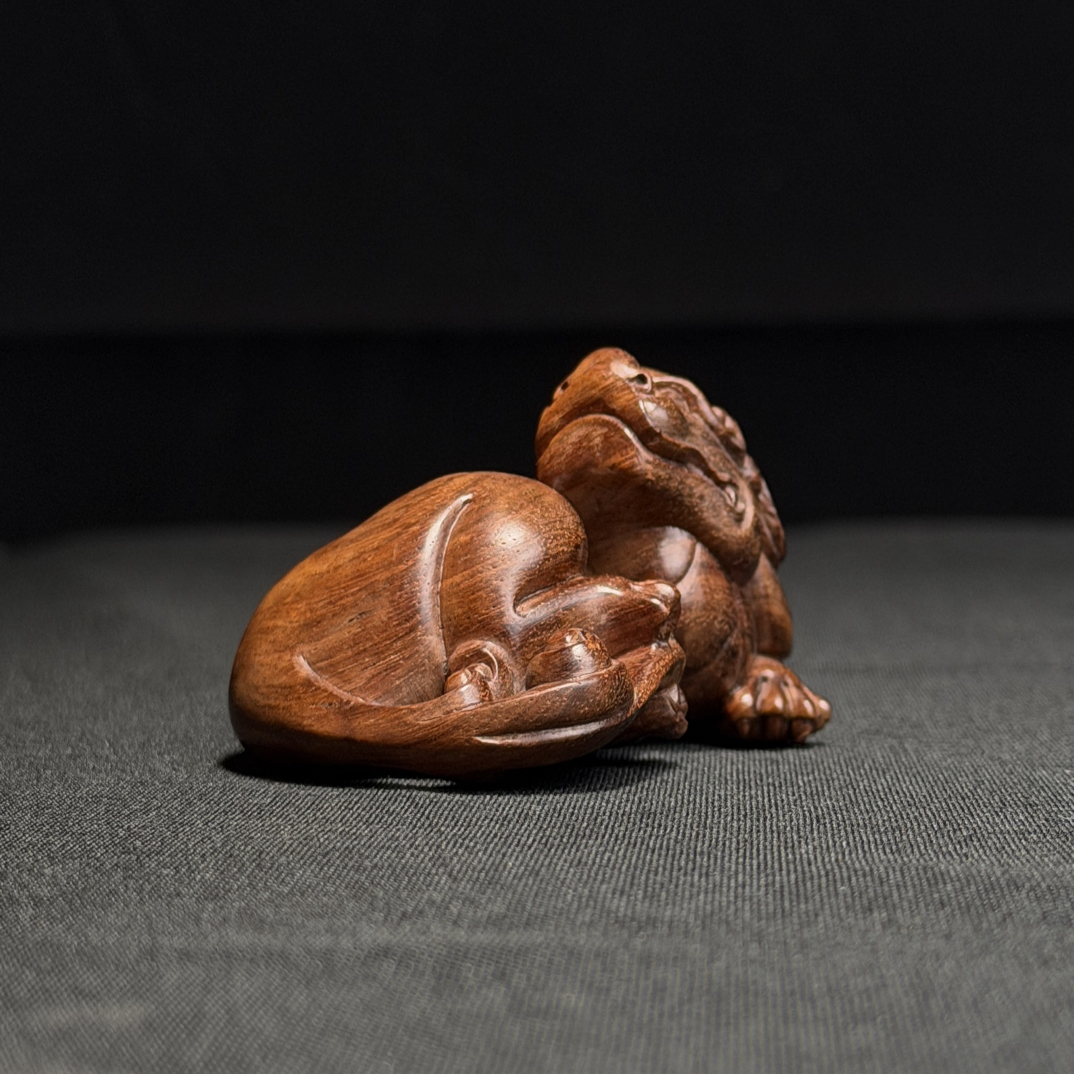 【海南黄花梨木瑞兽手把件】精美文玩摆件