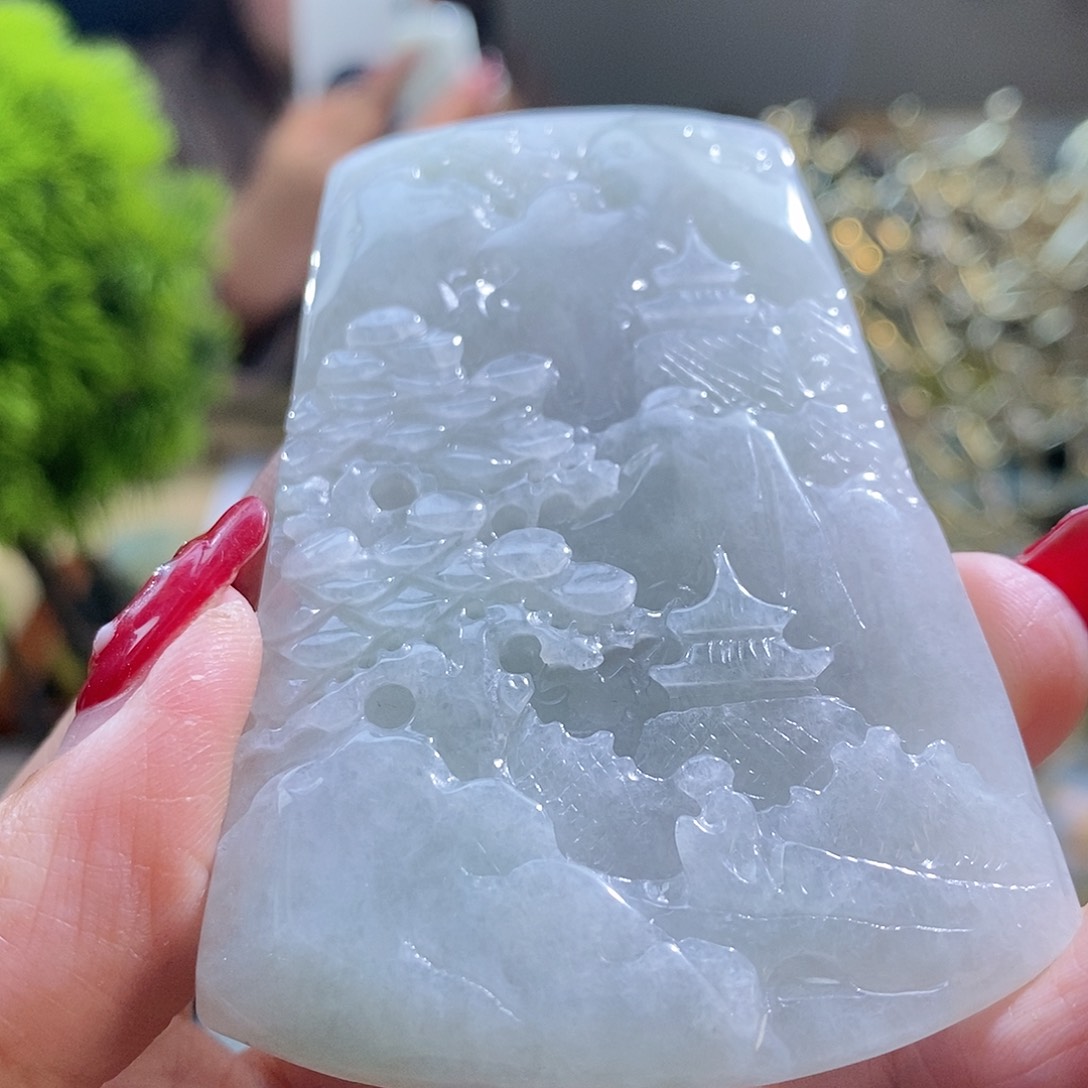 【闪购商品】翡翠颈饰未镶嵌山水