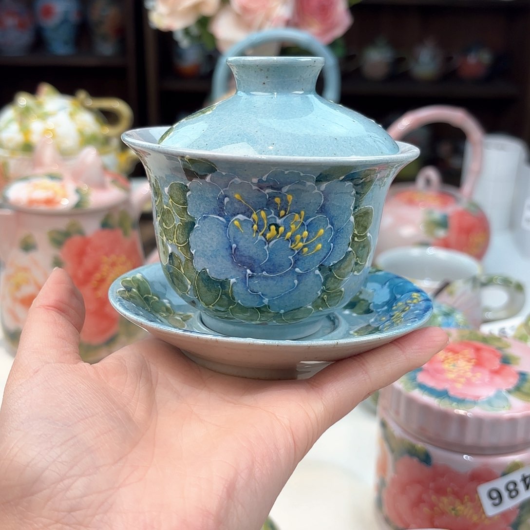 瓷片兔兔的小可爱太可爱