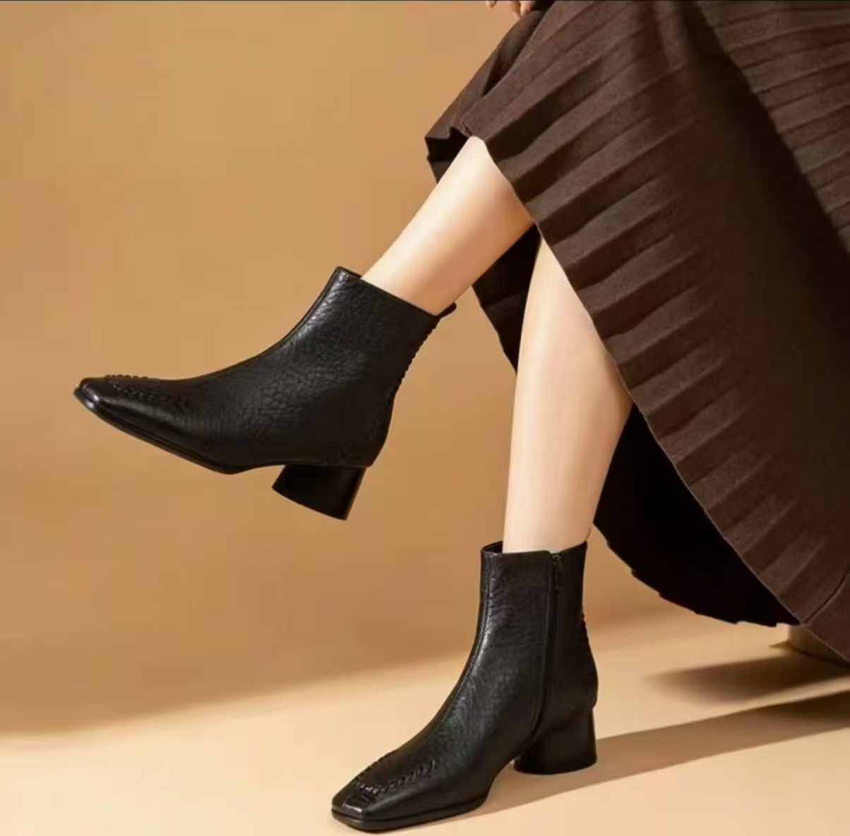 【品牌力荐】秋冬上新高级时尚简约通勤女靴Y4201