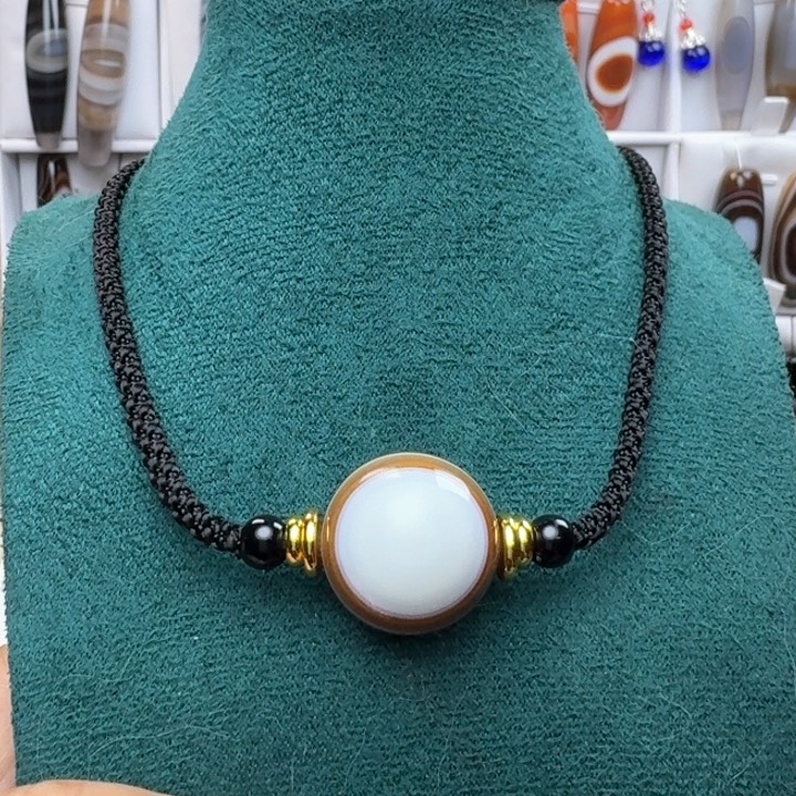 玛瑙/玉髓颈饰未镶嵌