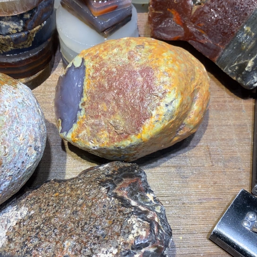 寒***月玛瑙/玉髓未镶嵌珠宝半成品寒冬月不退不换