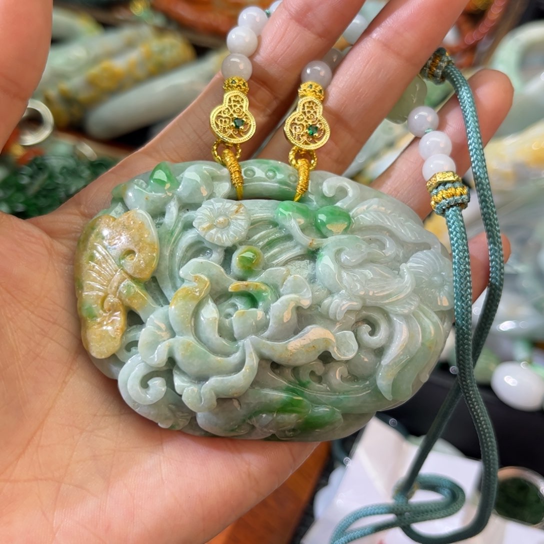 翡翠颈饰未镶嵌待编款