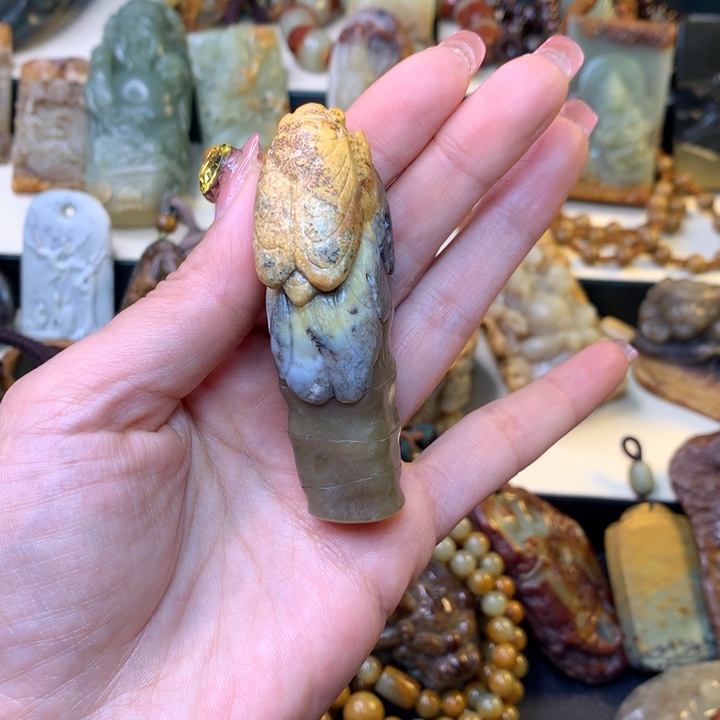 岫岩河磨玉（透闪石质玉）手链未镶嵌露****驴