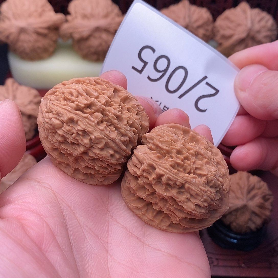 文玩核桃把件36高炮南疆石