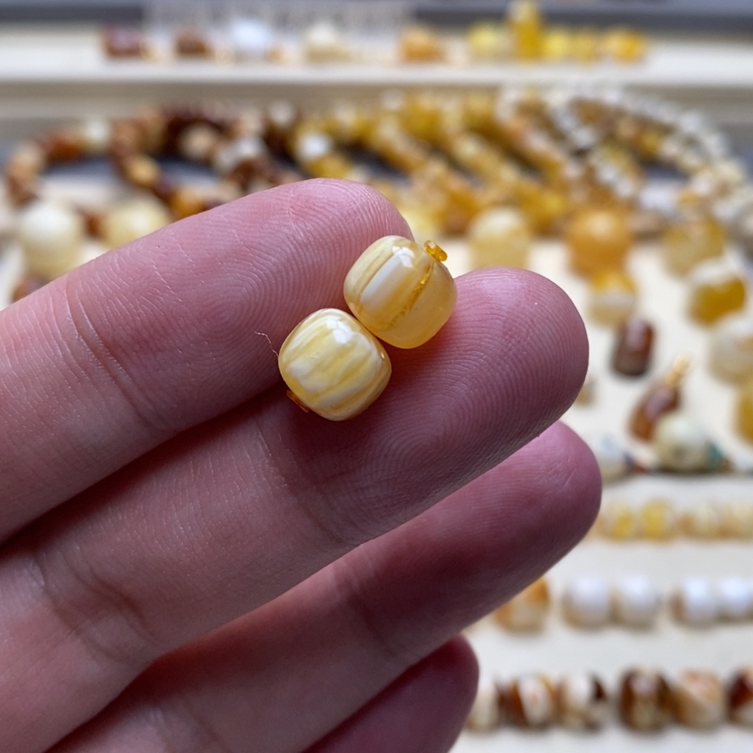 琥珀未镶嵌珠宝奇石