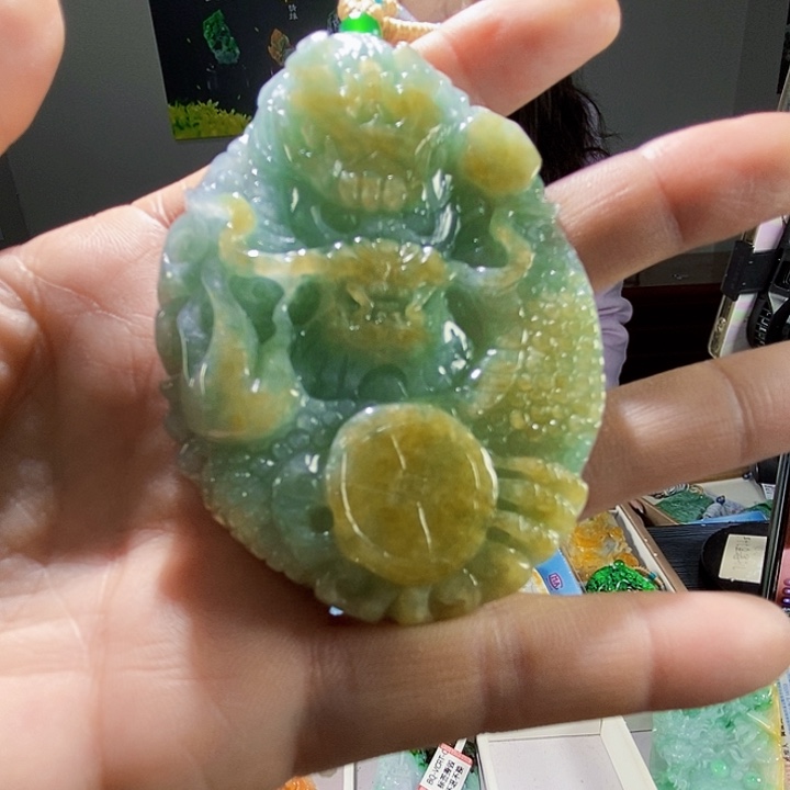 颈饰未镶嵌翡翠一