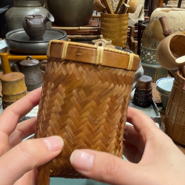 竹制杯篓很好看呀