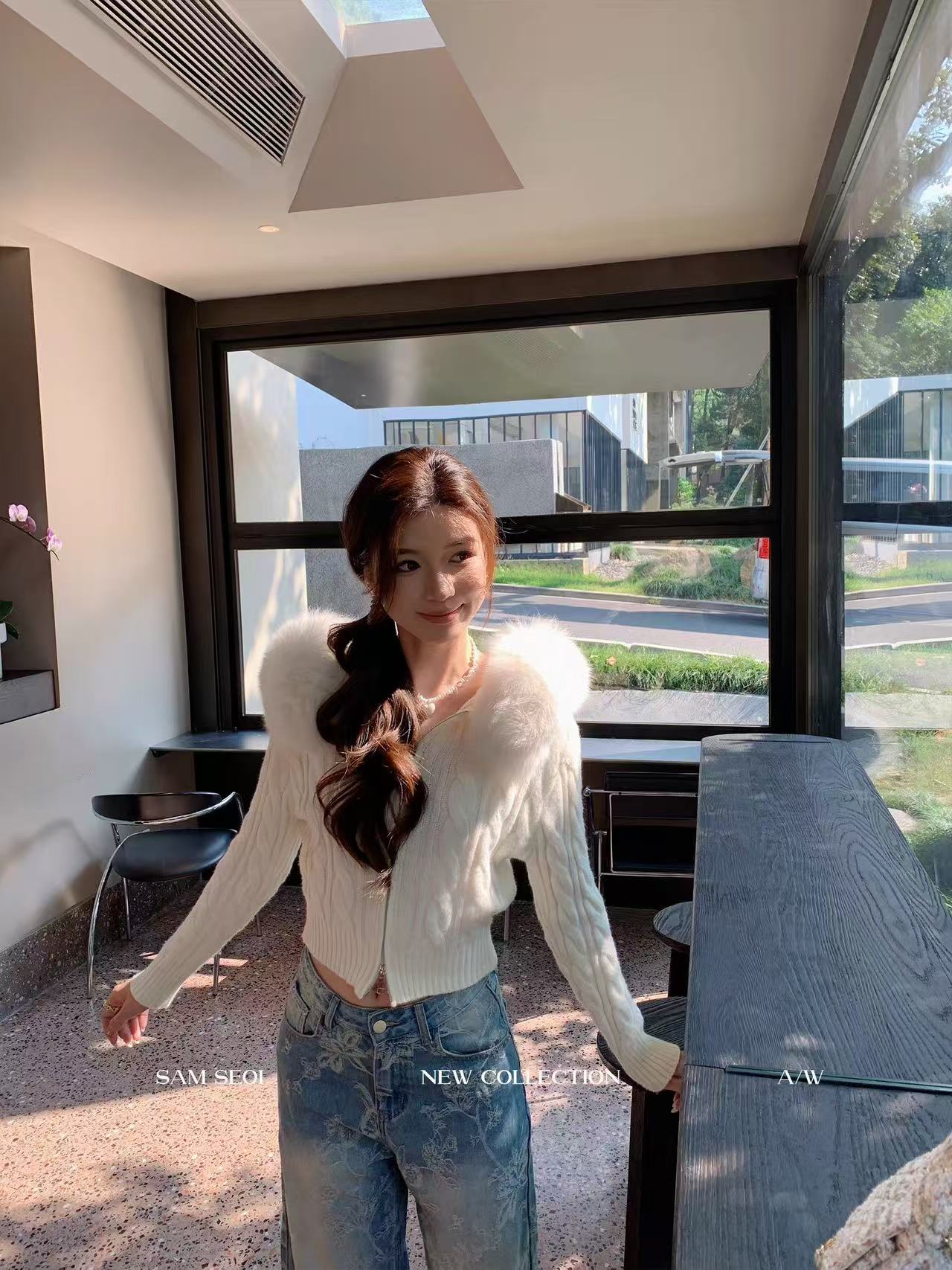 Coriander 香菜 连帽冬季修身毛领毛衣688310