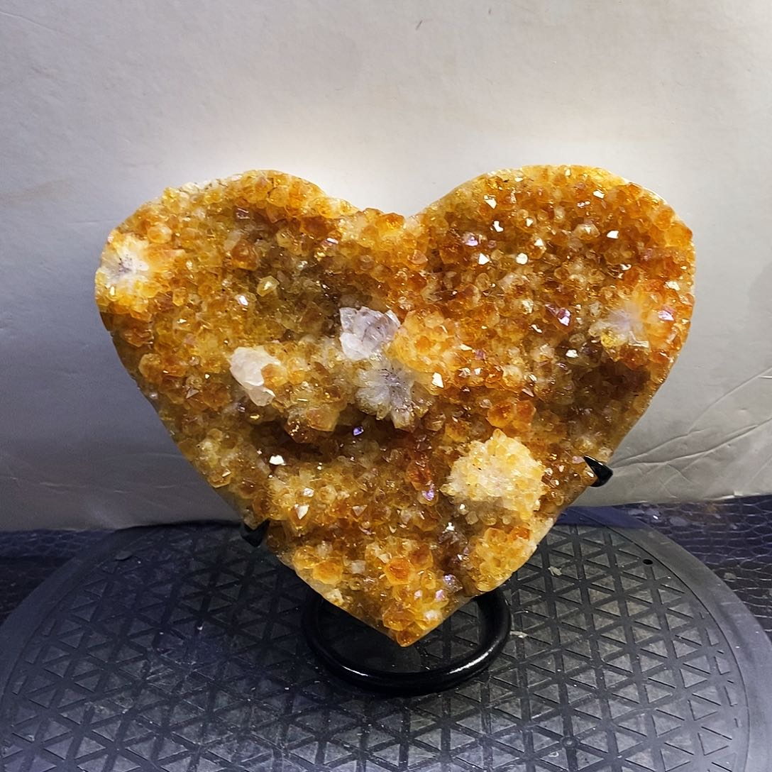 未镶嵌水晶大型摆件（非配饰）