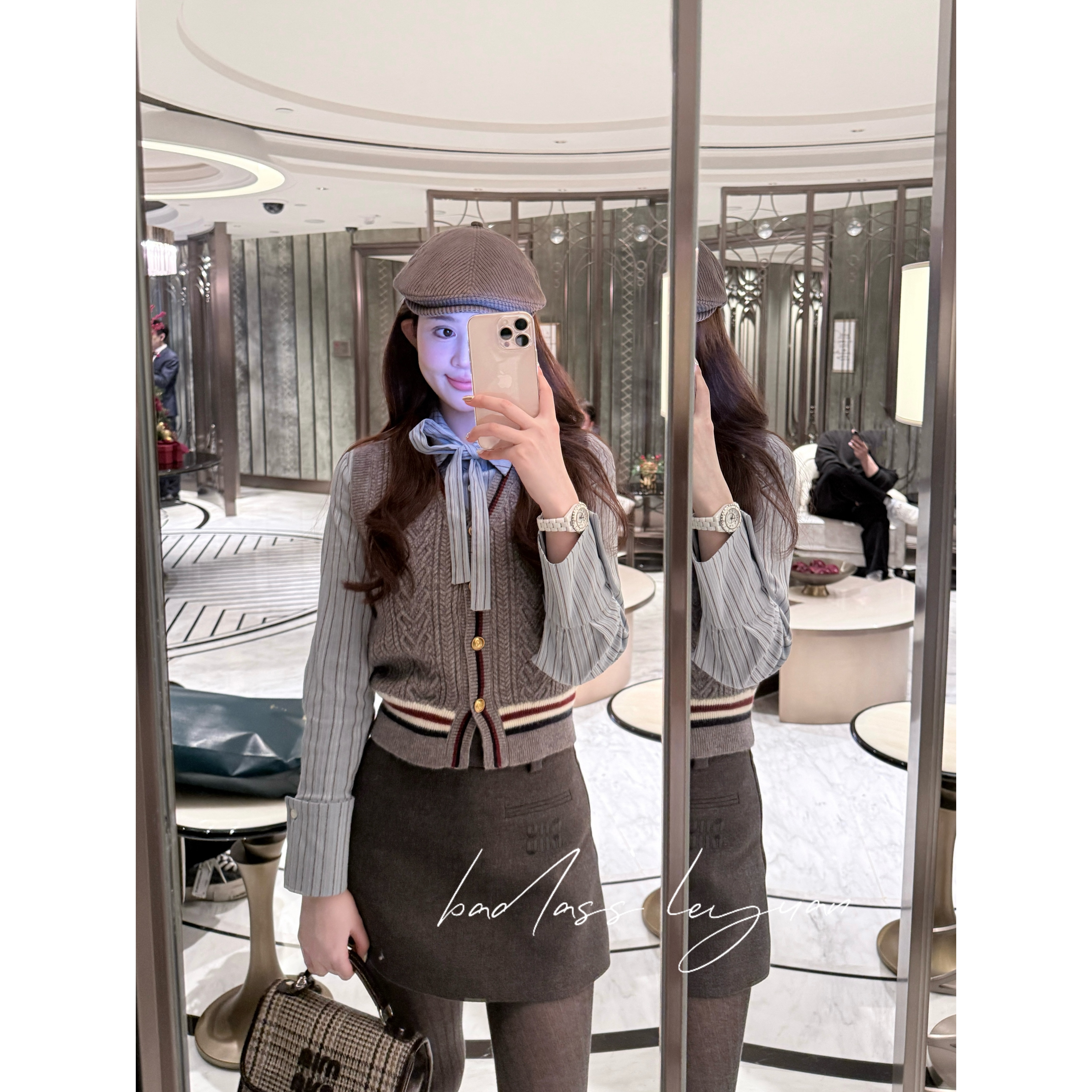 【画报少女】LEYUAN·学院风简约蝴蝶结百搭翻领衬衣马甲半裙三件套