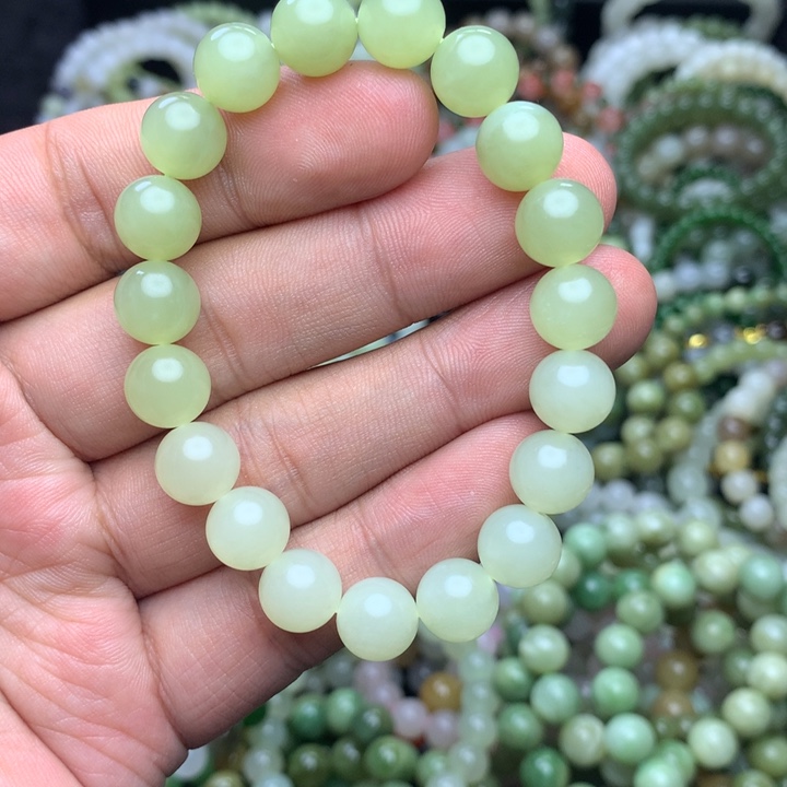 和田玉未镶嵌手串