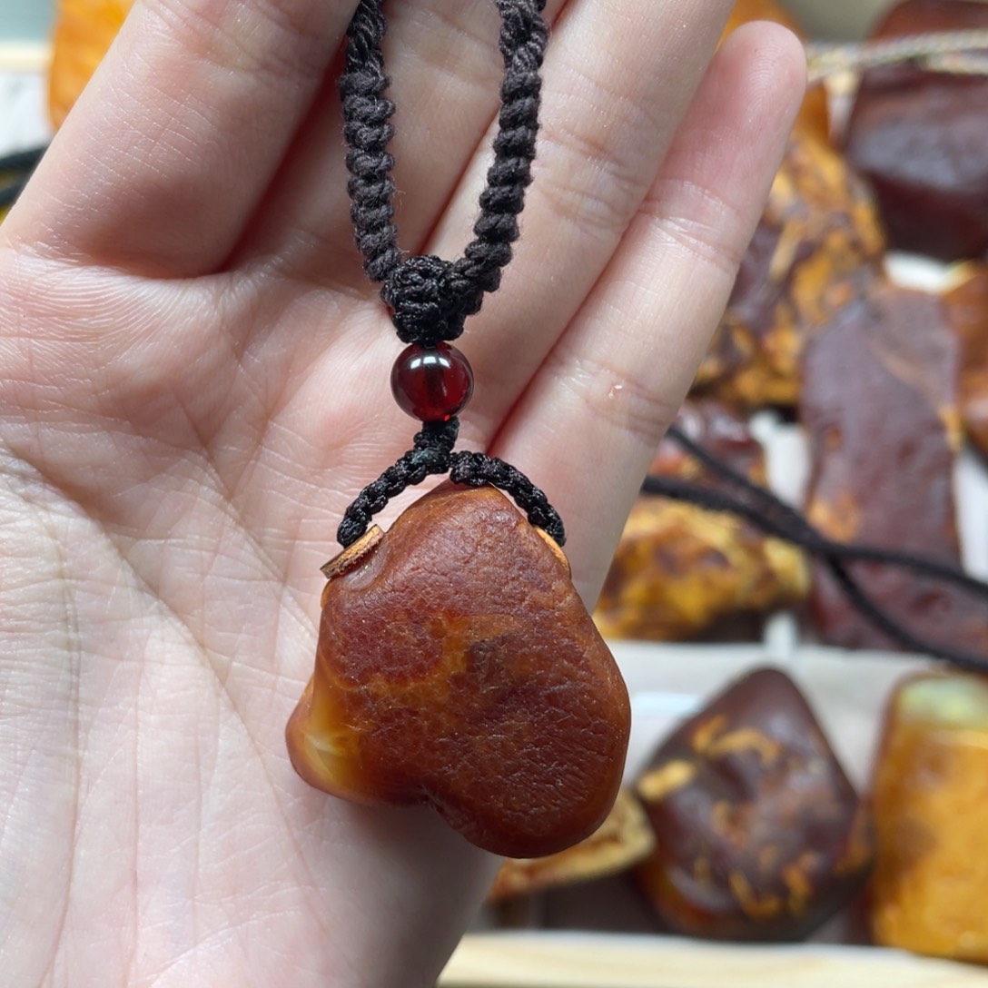 琥珀珠宝奇石未镶嵌