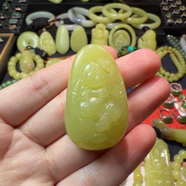 和田玉（黄玉）颈饰未镶嵌