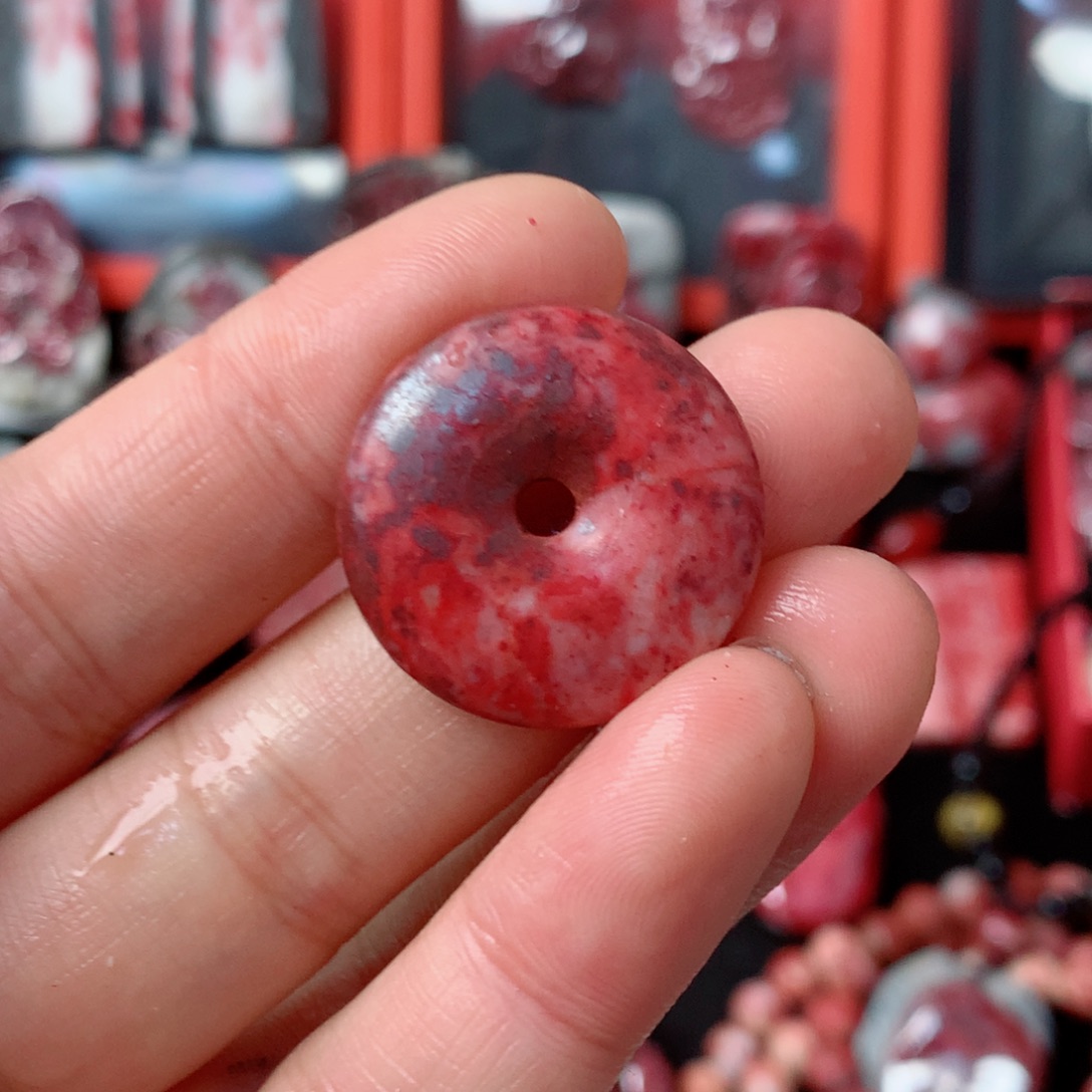 天然辰砂天然平安扣