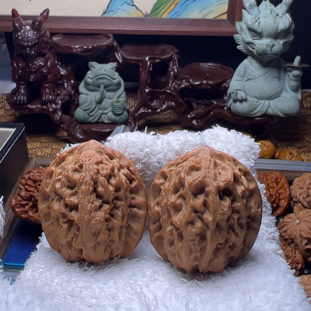 文玩核桃吊坠龙脉元宝